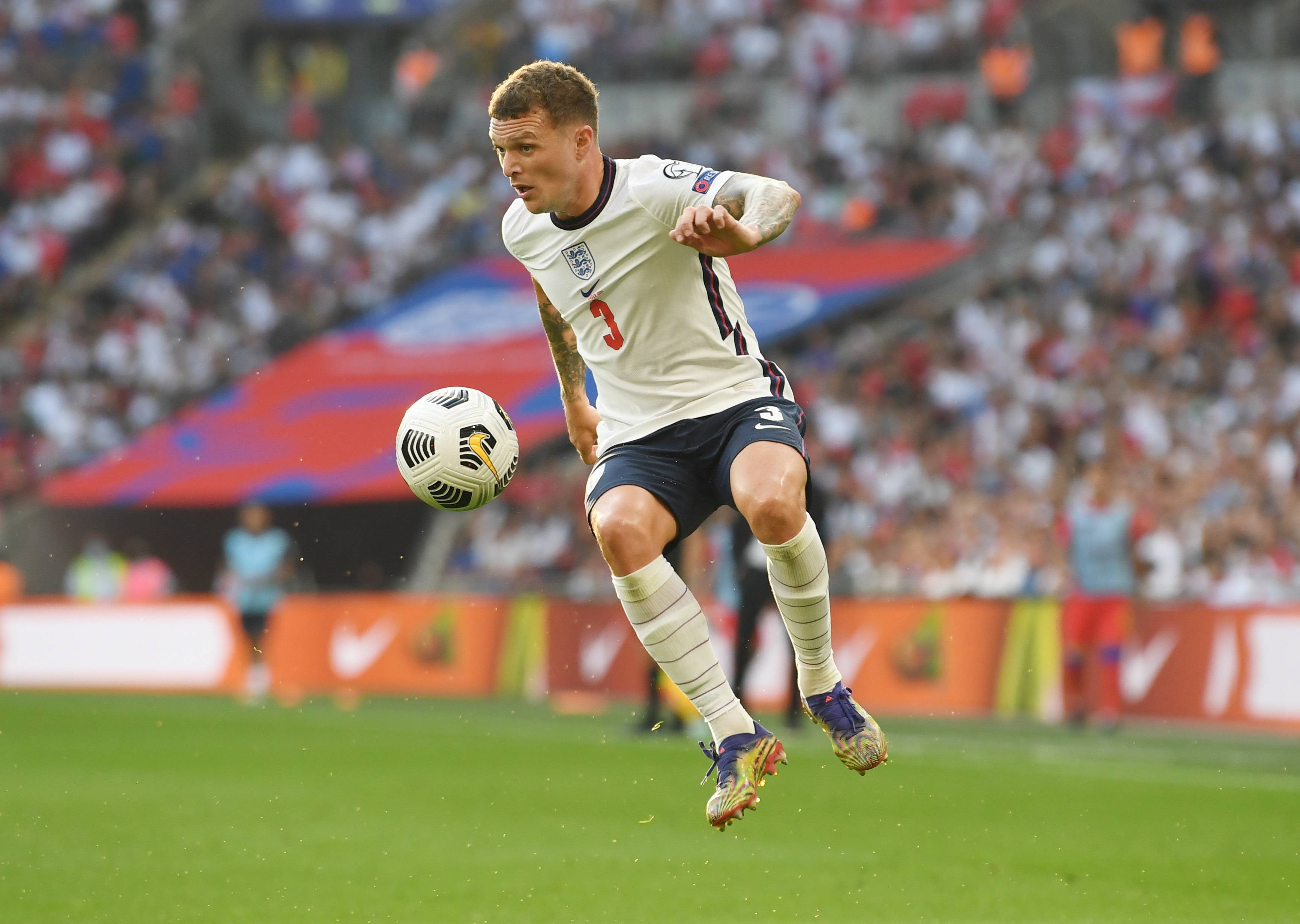 的欢呼声中 的欢呼声中