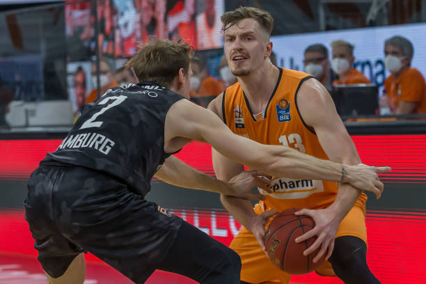 以其出色的 以其出色的