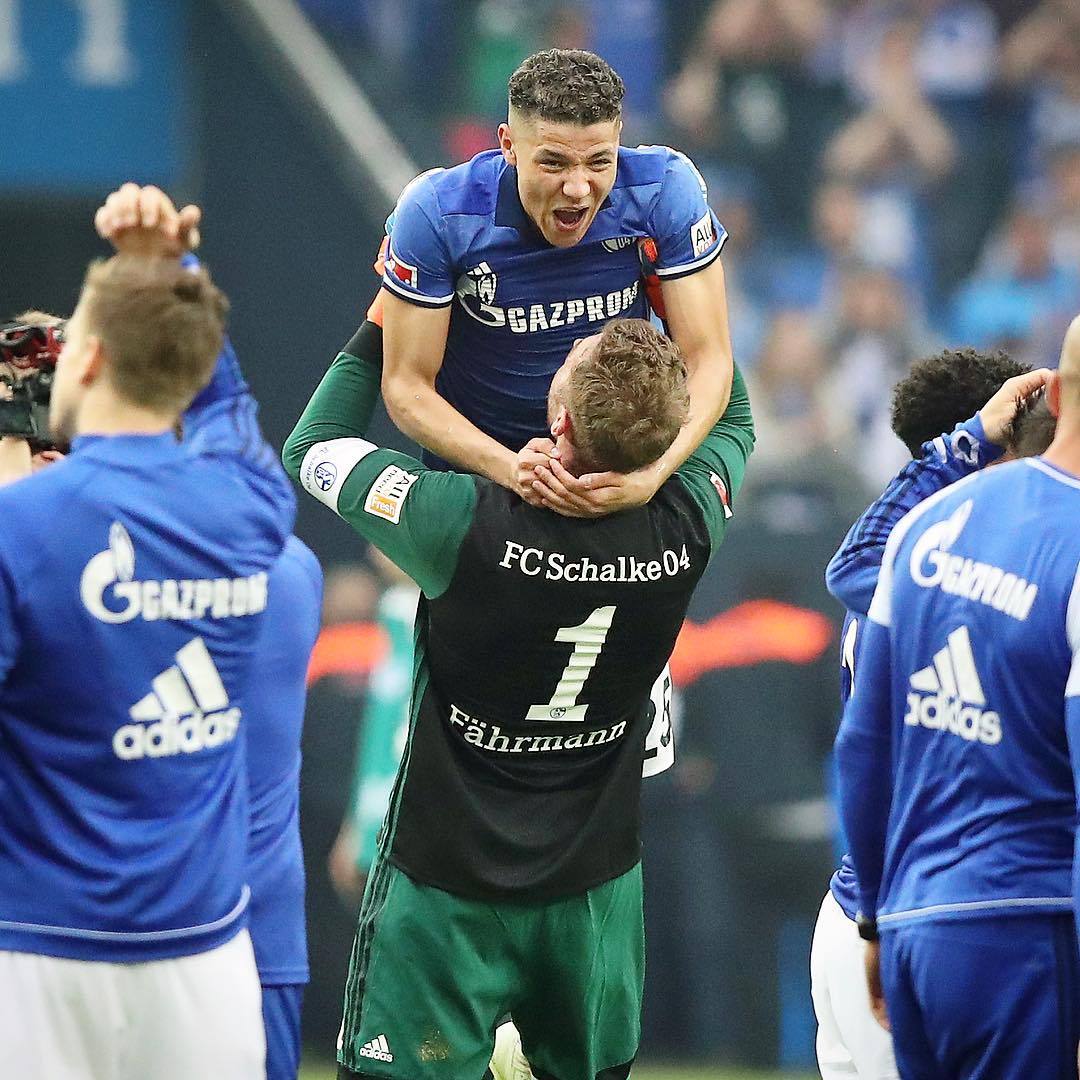 14.新型斗轮堆取料机 正.jpg